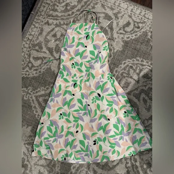 Gianni Bini Backless Green and Cream Dress - Picture 3 of 4